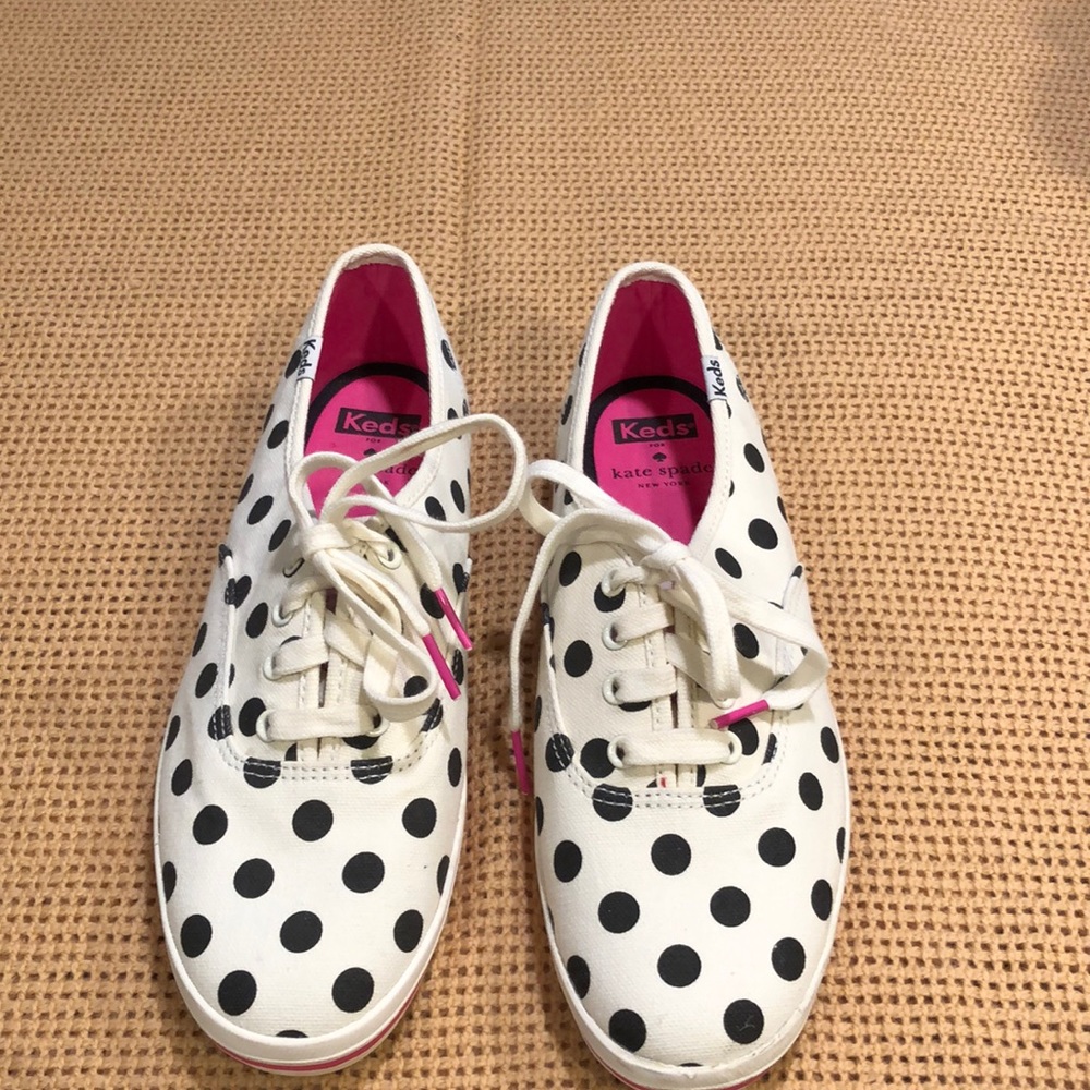 Meds for Kate Spade tennis shoes